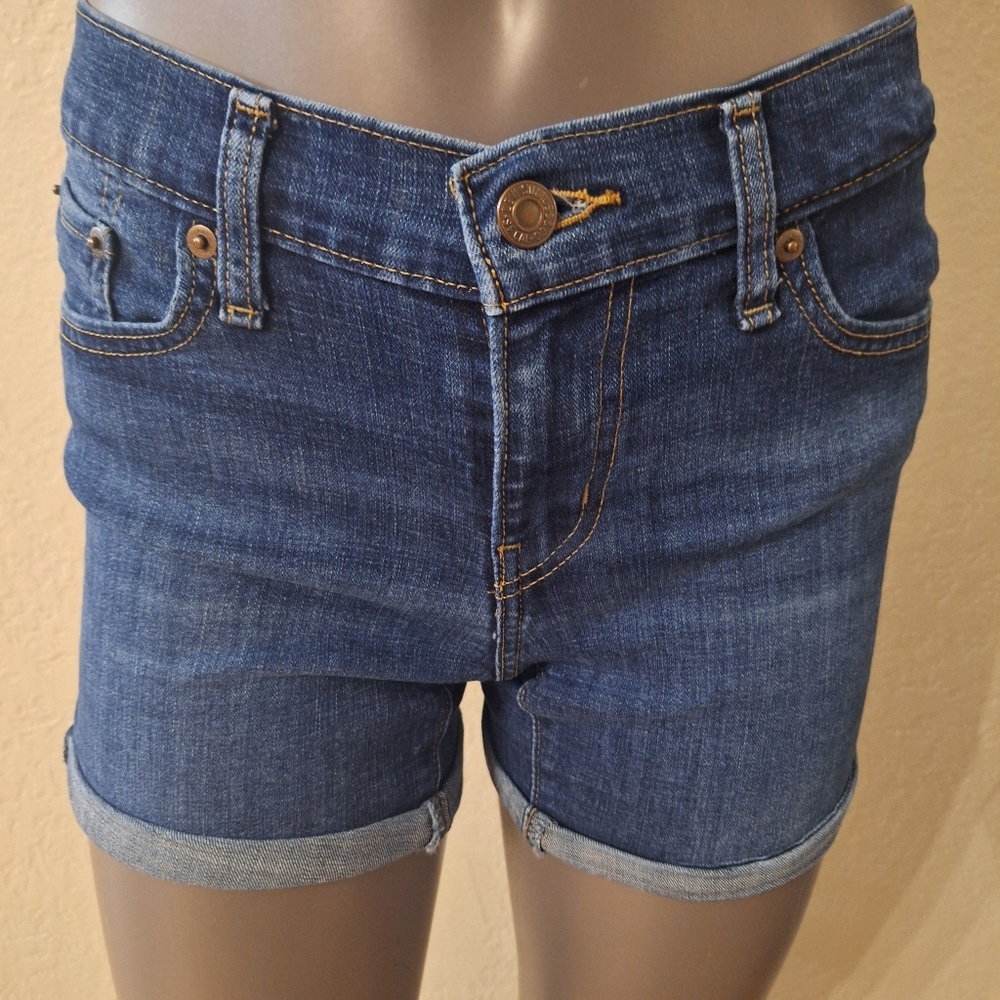 Levi's Mid Length Jean shorts